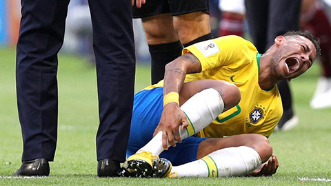 WORLD CUP 2018: Càng vào sâu, World Cup càng nhiều 'trò bẩn' ảnh 3